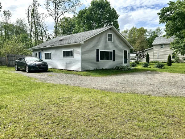 $152,500 | 457 South Burr Oak Road, Colon, MI 49040