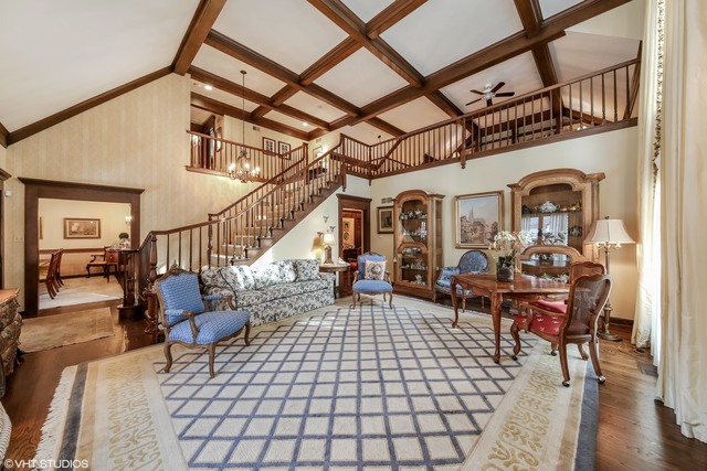 1102 Burr Ridge Parkway Burr Ridge, IL 60527 - Photo 5 of 19 Gallery Image 5