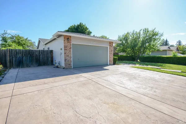$537,500 | 935 West F Street, Dixon, CA 95620