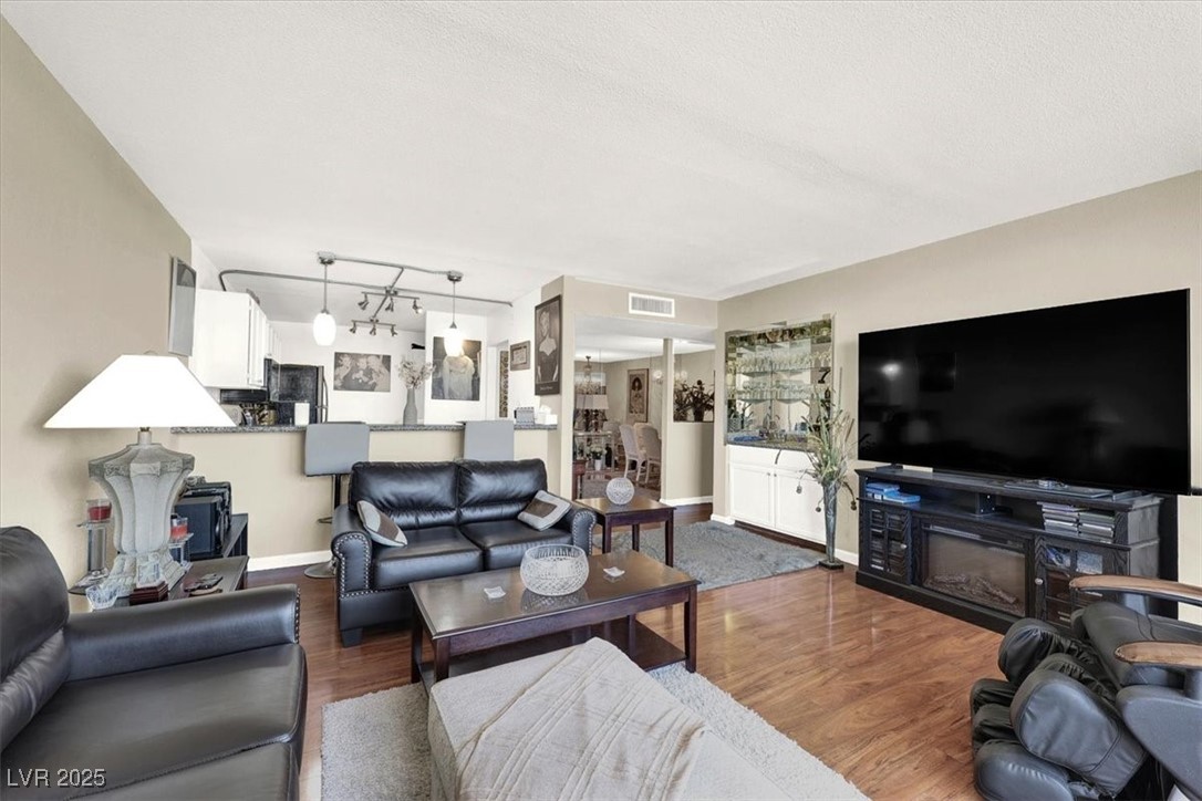 725 North Royal Crest Circle, Unit 233 Las Vegas, NV 89169 - Photo 17 of 41