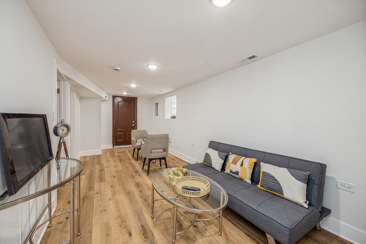 2820 North Sayre Avenue Chicago, IL 60707 - Photo 11 of 23