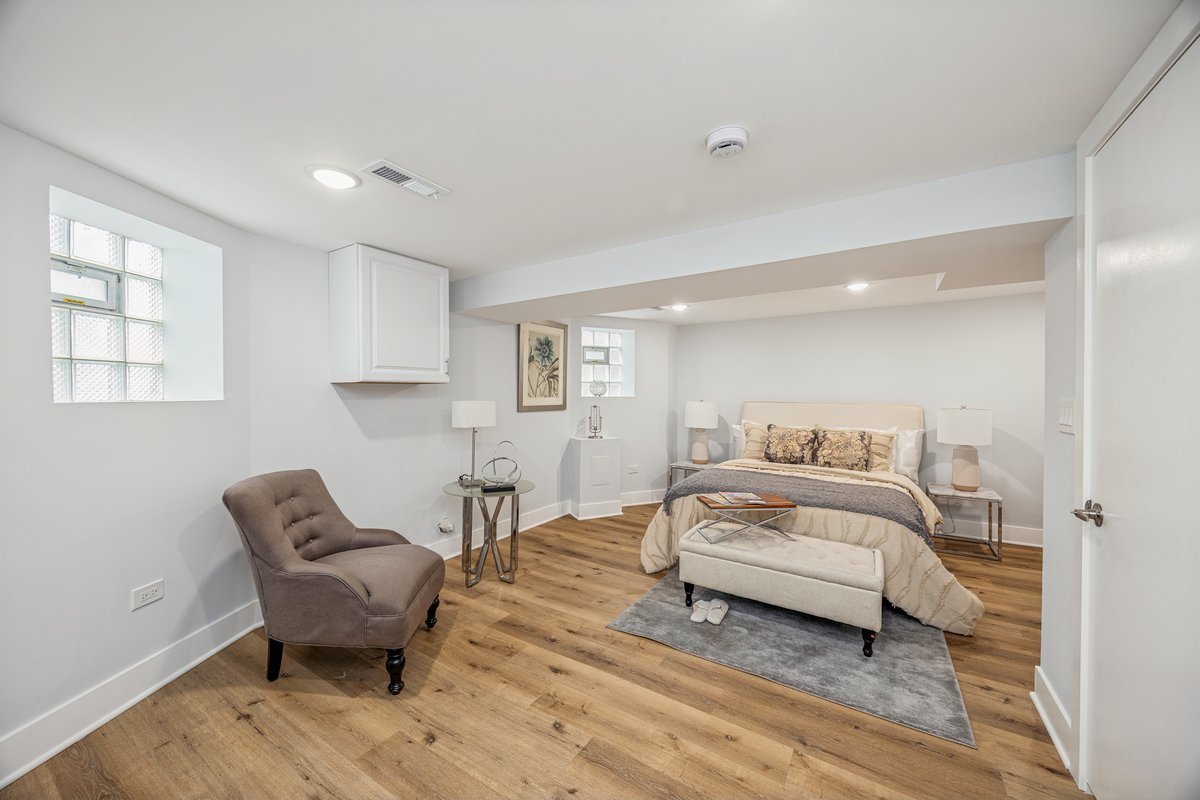 2820 North Sayre Avenue Chicago, IL 60707 - Photo 12 of 23