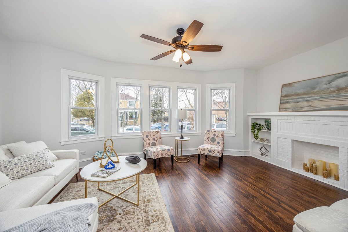 2820 North Sayre Avenue Chicago, IL 60707 - Photo 2 of 23