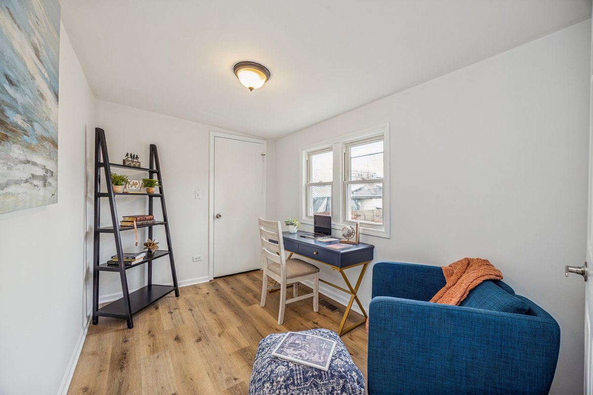 2820 North Sayre Avenue Chicago, IL 60707 - Photo 10 of 23