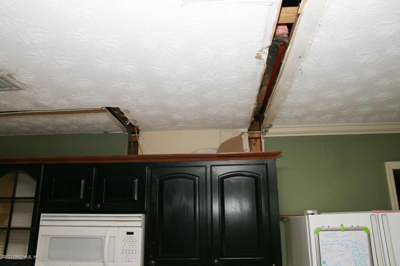 2585 Paces Ferry Road South Orange Park, FL 32073 - Photo 7 of 9 kitchen celing