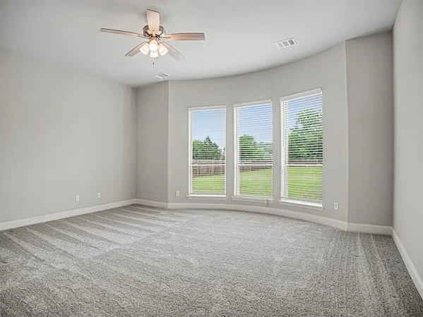 $529,990 | 140 Crystal Lk Lane, Red Oak, TX 75154