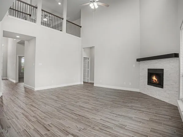 $529,990 | 140 Crystal Lk Lane, Red Oak, TX 75154