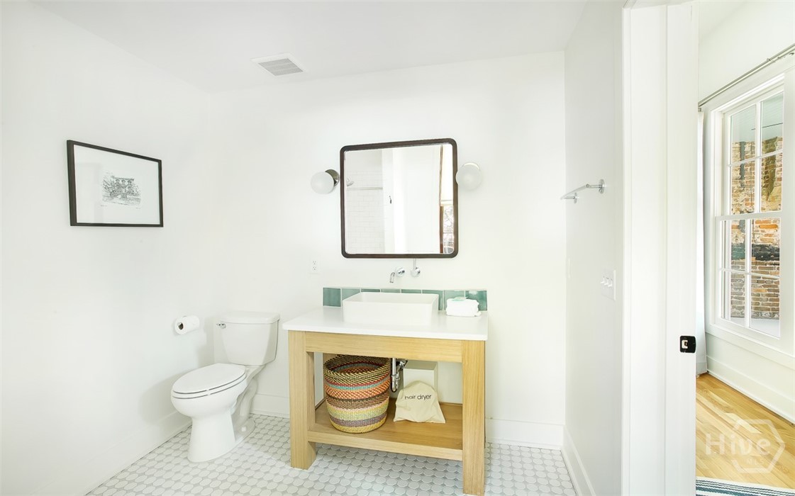 1 East Gordon Street, Unit 2 Savannah, GA 31401 - Photo 35 of 43