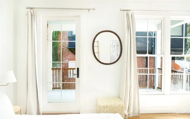 $1,200,000 | 1 East Gordon Street, Unit 2, Savannah, GA 31401