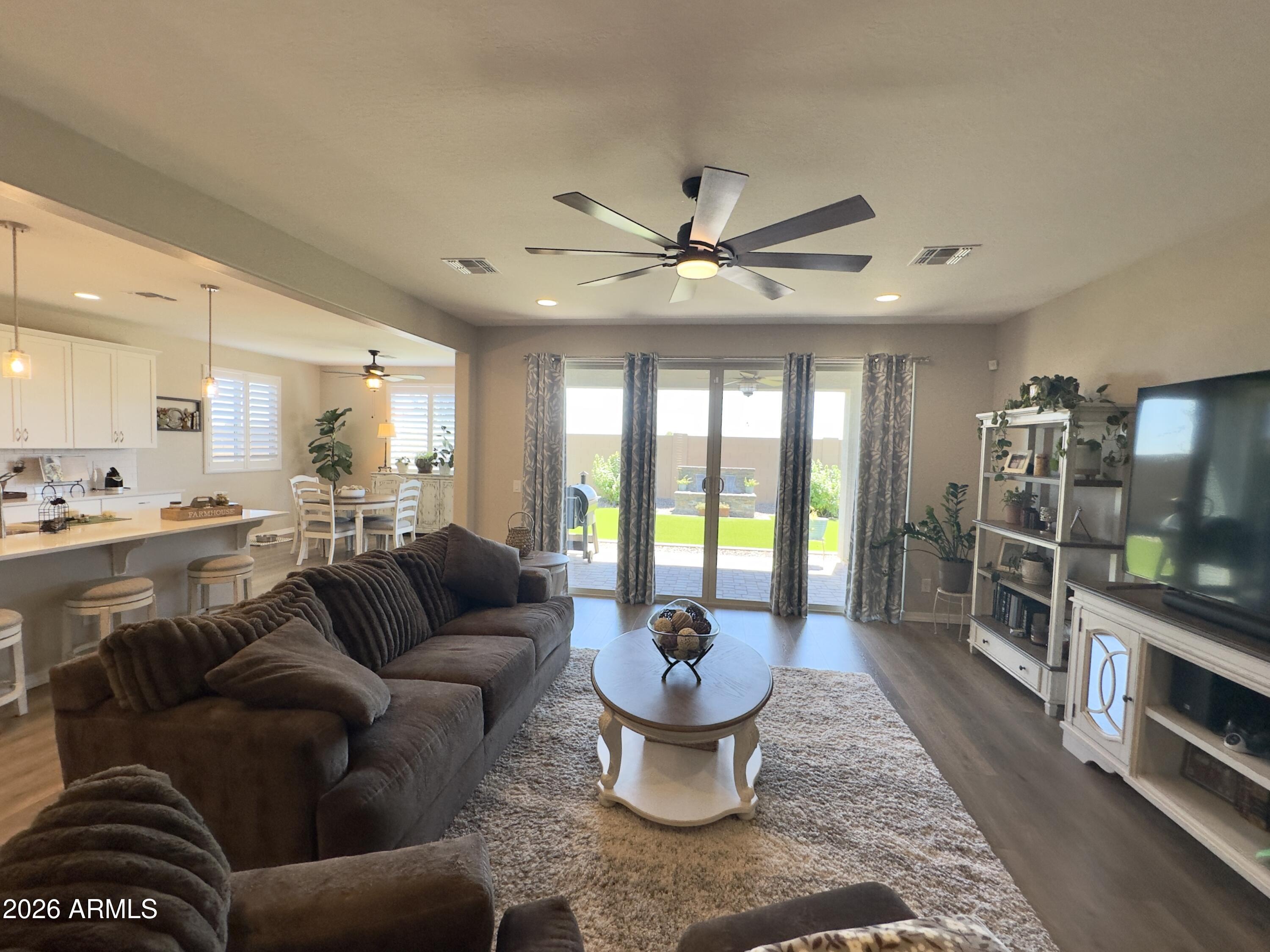 21387 North Elba Road Maricopa, AZ 85138 - Photo 6 of 51 IMG_2784
