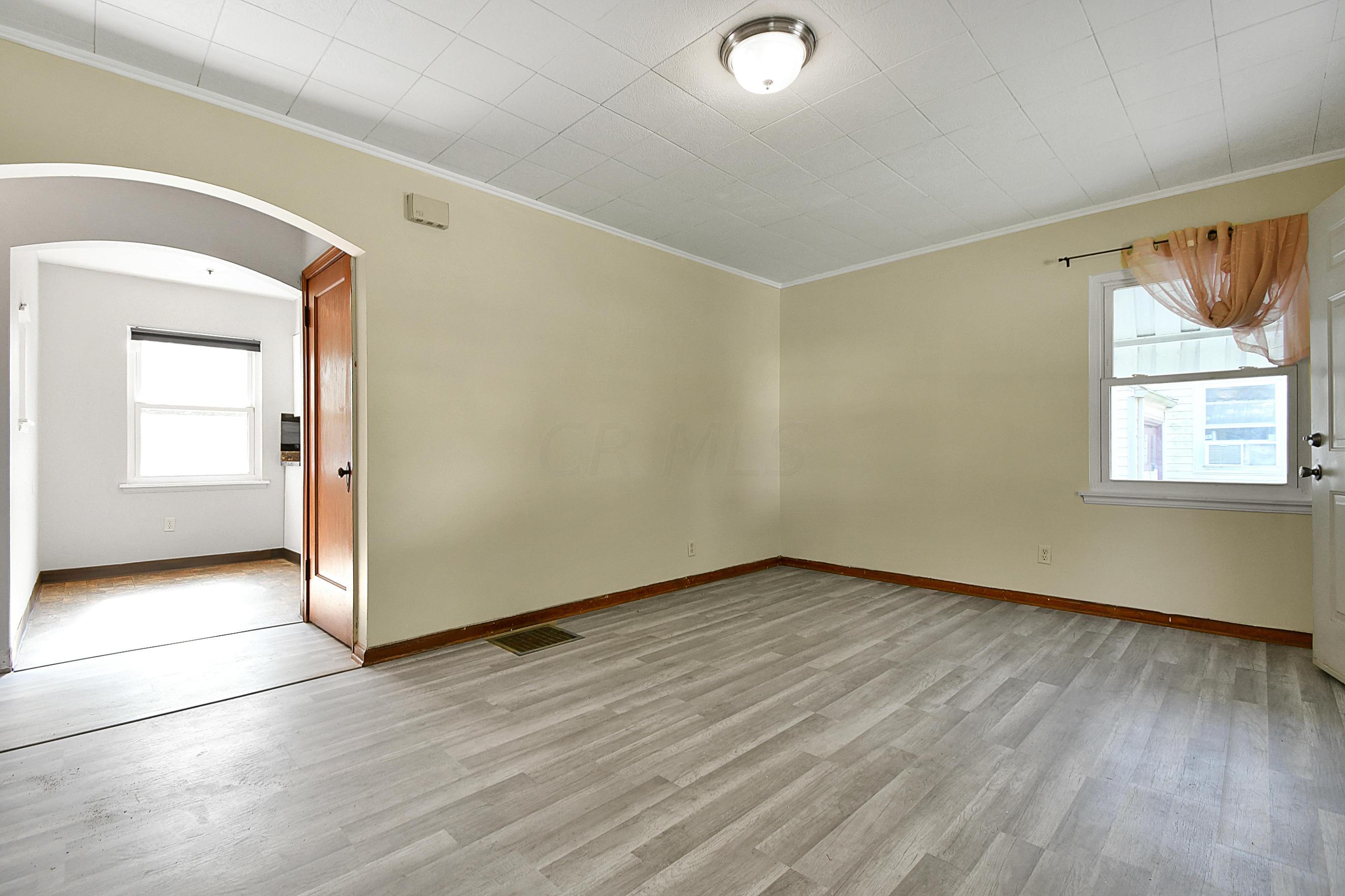 250 Edgevale Road Columbus, OH 43209 - Photo 4 of 15 Gallery Image 4
