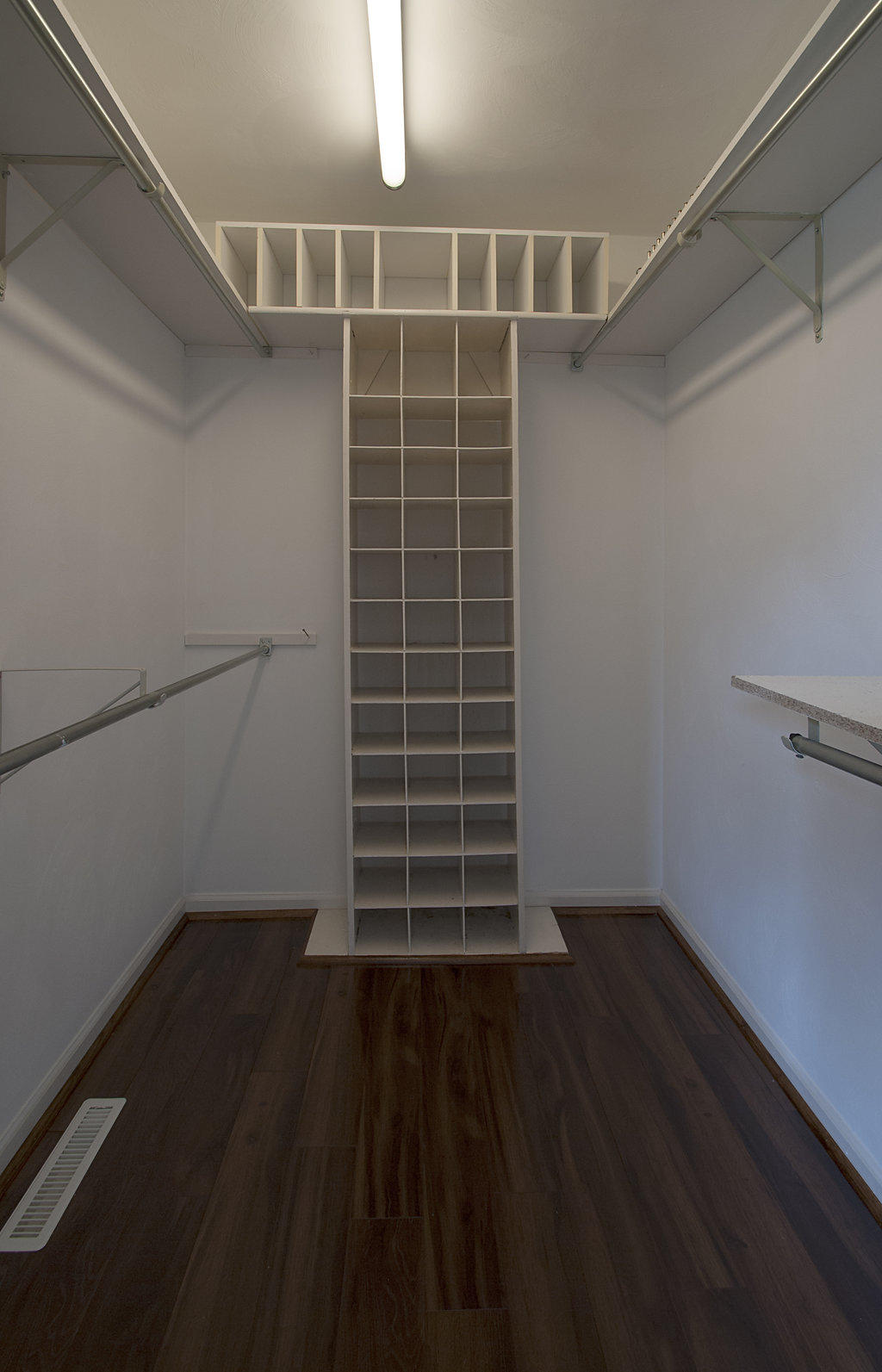 8131 Olsen Road Roanoke, VA 24019 - Photo 15 of 32 DSC_0407