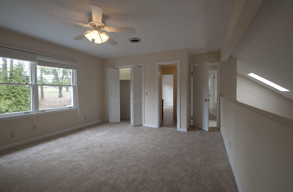 8131 Olsen Road Roanoke, VA 24019 - Photo 18 of 32 DSC_0416
