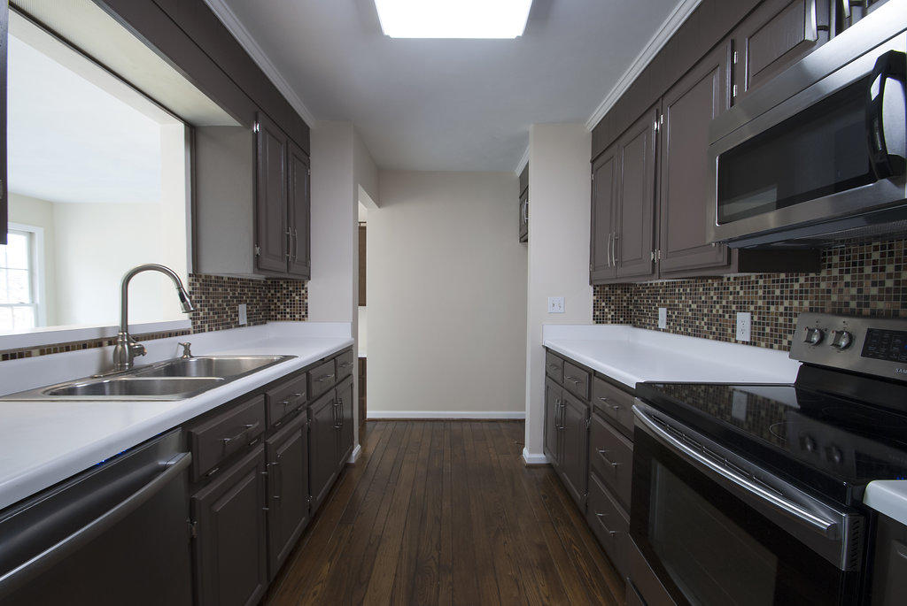 8131 Olsen Road Roanoke, VA 24019 - Photo 4 of 32 DSC_0381