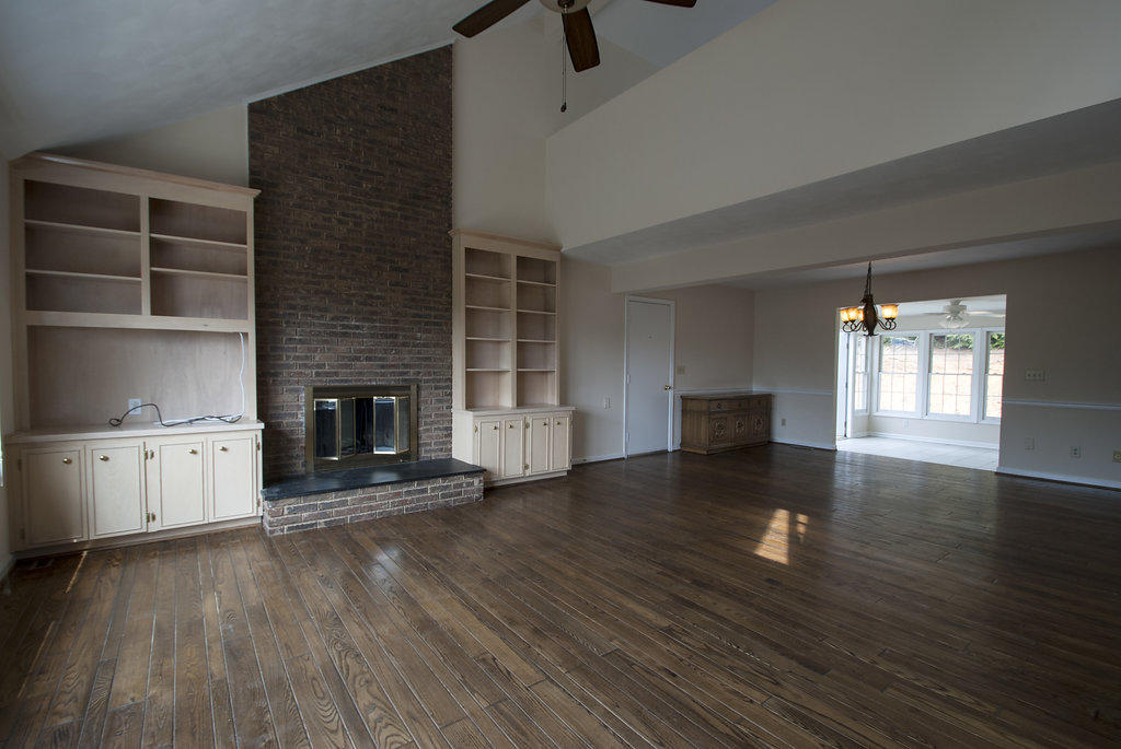 8131 Olsen Road Roanoke, VA 24019 - Photo 9 of 32 DSC_0395