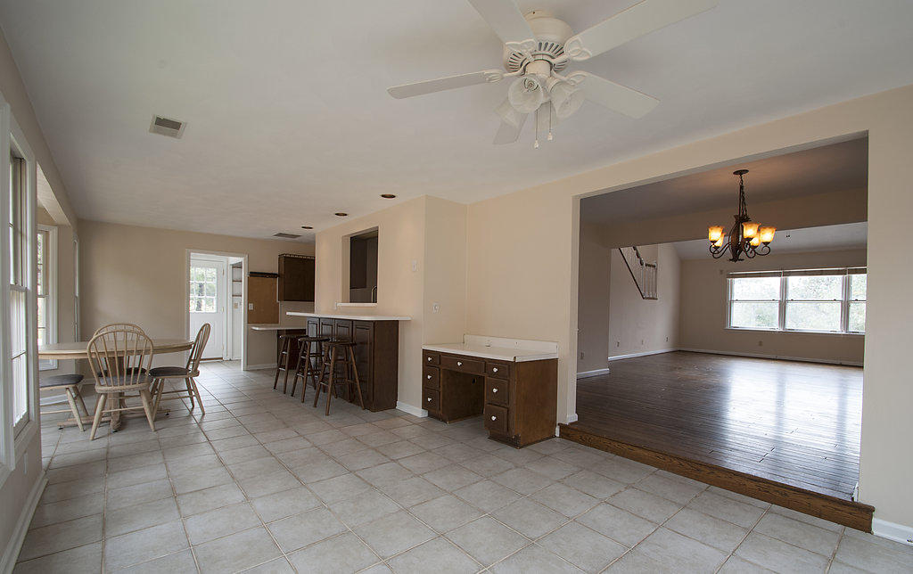 8131 Olsen Road Roanoke, VA 24019 - Photo 10 of 32 DSC_0396