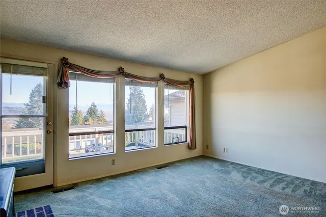 $659,000 | 7208 Yew Street, Everett, WA 98203