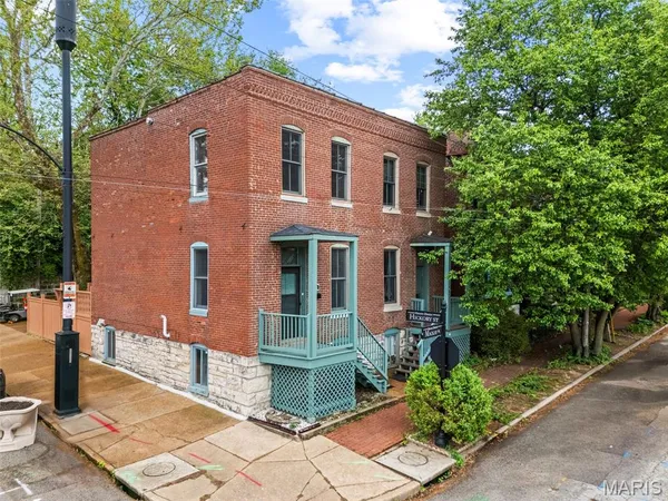 $275,000 | 1200 MacKay Place, St. Louis, MO 63104