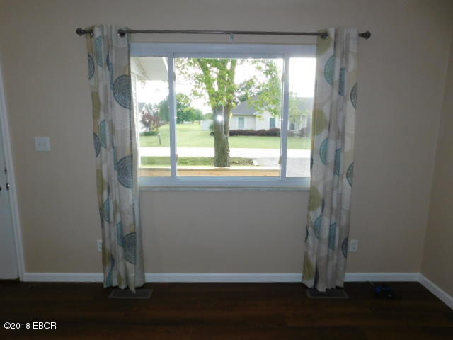 308 Roddy Road Salem, IL 62881 - Photo 6 of 50 Gallery Image 6
