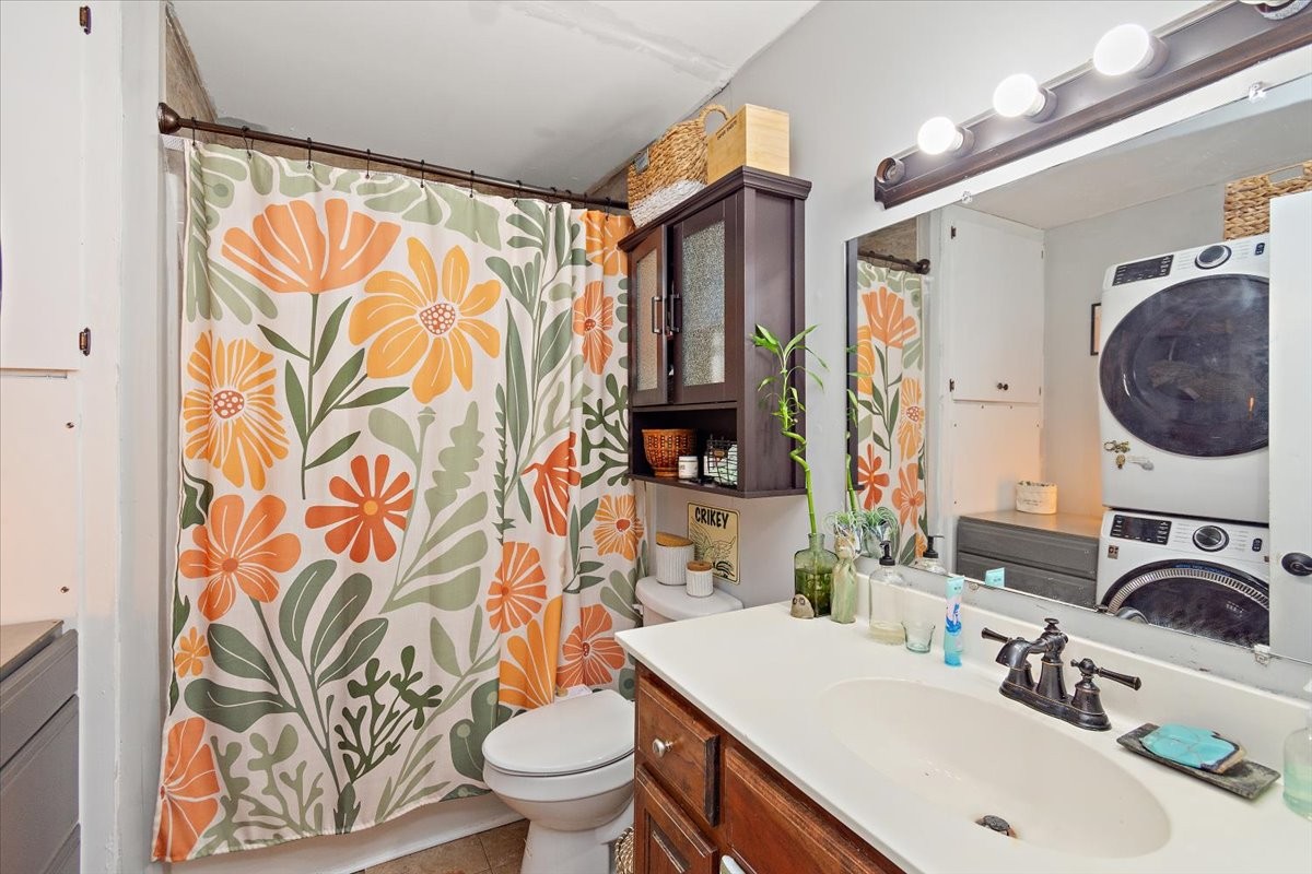 1081 Slaters Creek Road Goodlettsville, TN 37072 - Photo 10 of 22 a bathroom with a sink toilet and shower