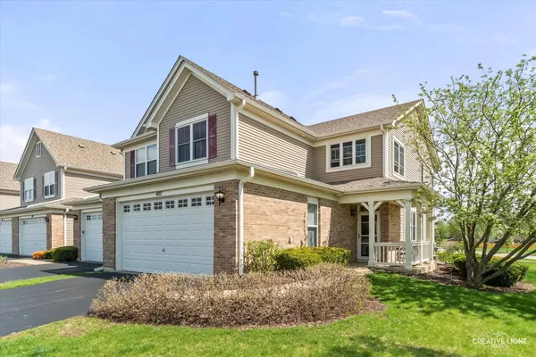$345,000 | 407 Bluegrass Parkway, Oswego, IL 60543