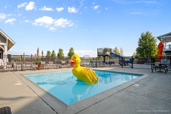 $345,000 | 407 Bluegrass Parkway, Oswego, IL 60543
