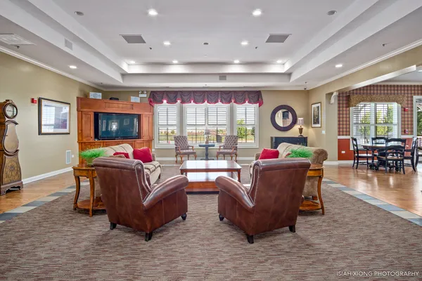 $345,000 | 407 Bluegrass Parkway, Oswego, IL 60543
