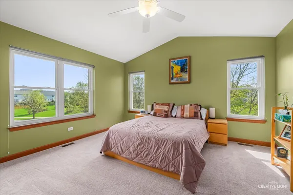 $345,000 | 407 Bluegrass Parkway, Oswego, IL 60543