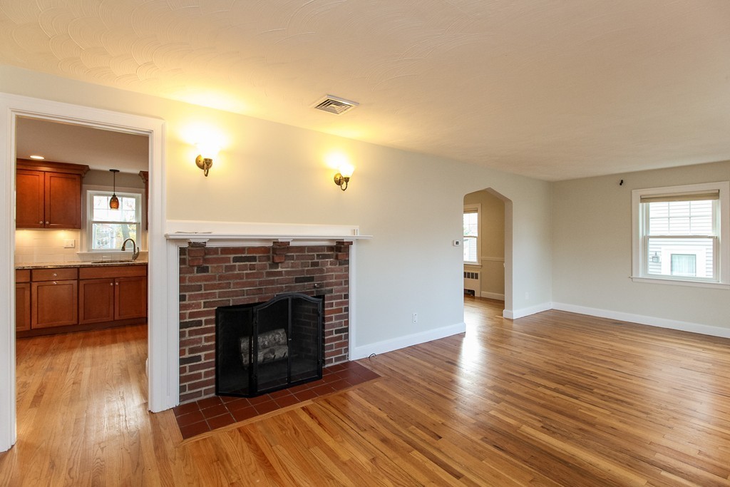 18 Nathaniel Road Winchester, MA 01890 - Photo 5 of 29 Gallery Image 5