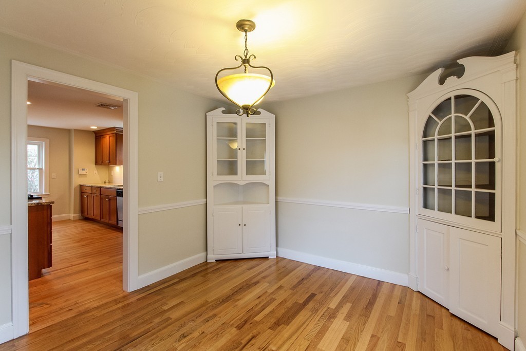 18 Nathaniel Road Winchester, MA 01890 - Photo 8 of 29 Gallery Image 8