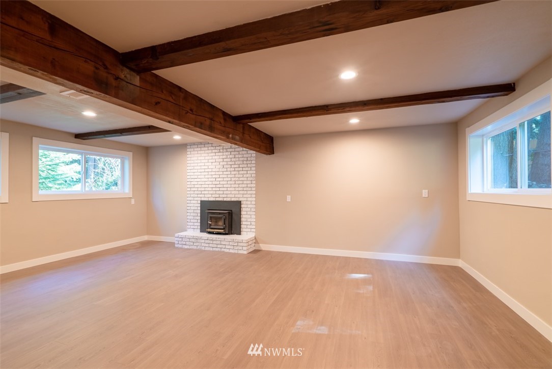 7062 Meadowdale Beach Road Edmonds, WA 98026 - Photo 14 of 25 Gallery Image 14