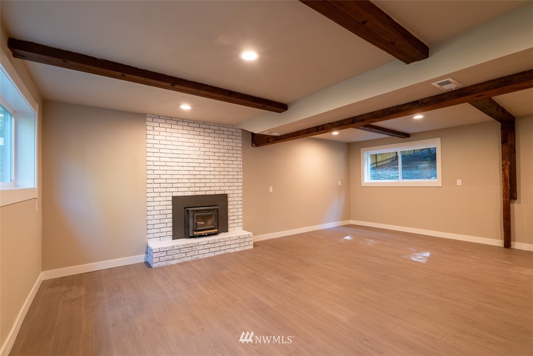 7062 Meadowdale Beach Road Edmonds, WA 98026 - Photo 15 of 25 Gallery Image 15