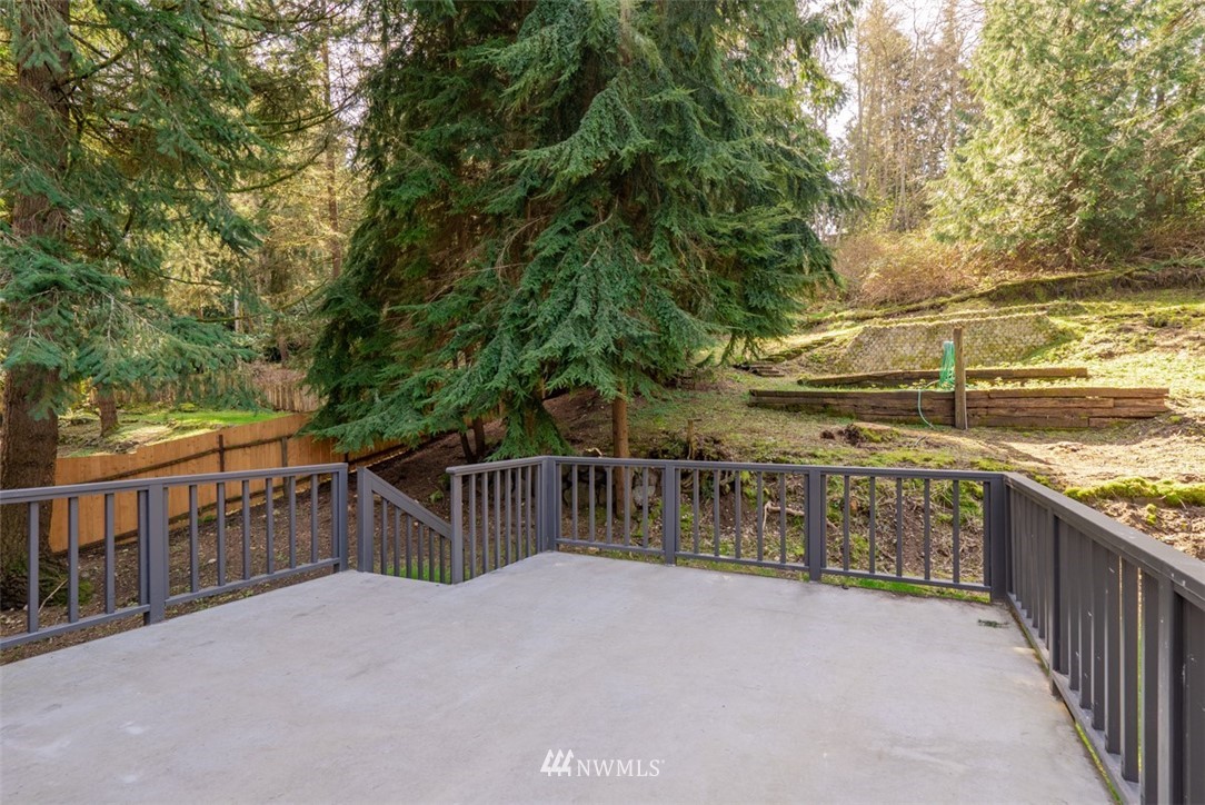 7062 Meadowdale Beach Road Edmonds, WA 98026 - Photo 22 of 25 Gallery Image 22