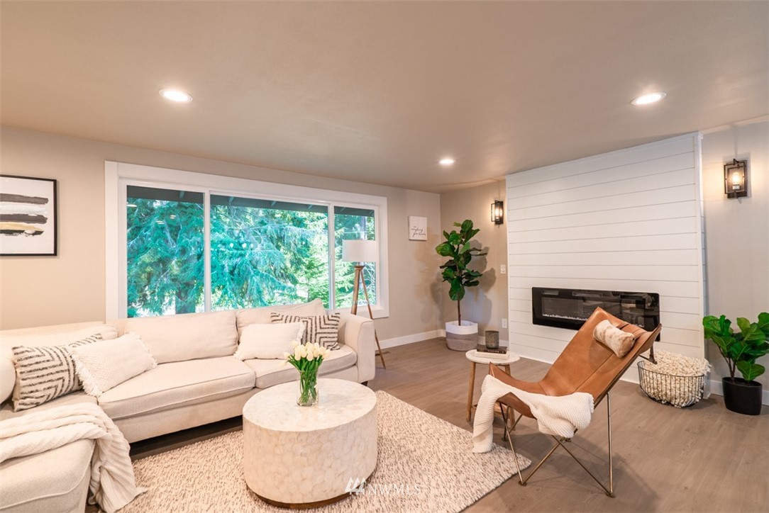 7062 Meadowdale Beach Road Edmonds, WA 98026 - Photo 4 of 25 Gallery Image 4