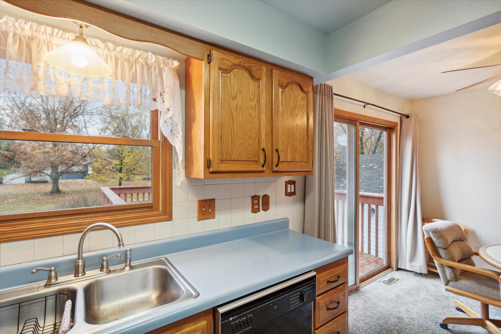 352 Valley Road Michigan Center, MI 49254 - Photo 16 of 42 16-352-Valley-Rd-WindowStill-10