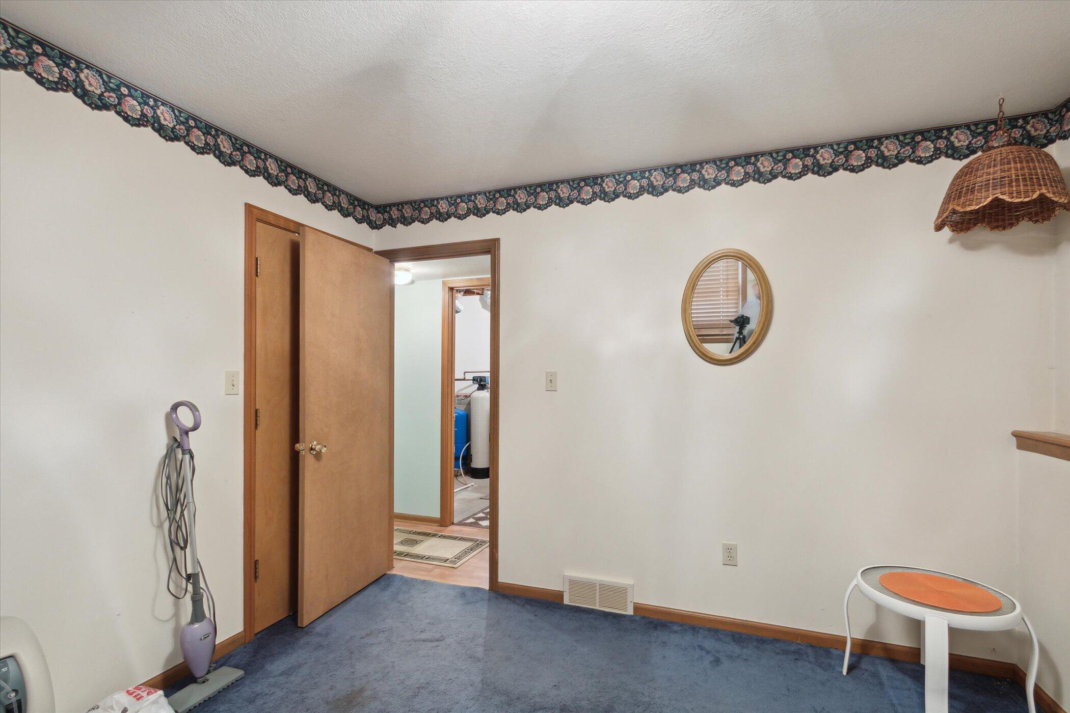352 Valley Road Michigan Center, MI 49254 - Photo 29 of 42 29-352-Valley-Rd-WindowStill-30