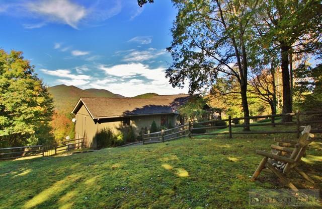 580 Green Knob Mountain Road Boone, NC 28607 - Photo 3 of 41