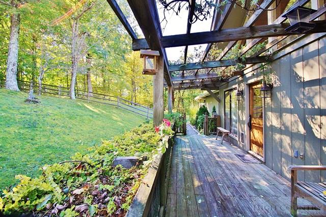 580 Green Knob Mountain Road Boone, NC 28607 - Photo 6 of 41
