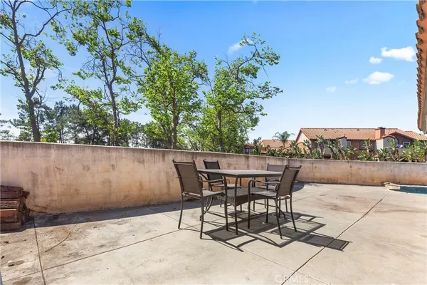 $955,000 | 11 Vía Becerra, Rancho Santa Margarita, CA 92688