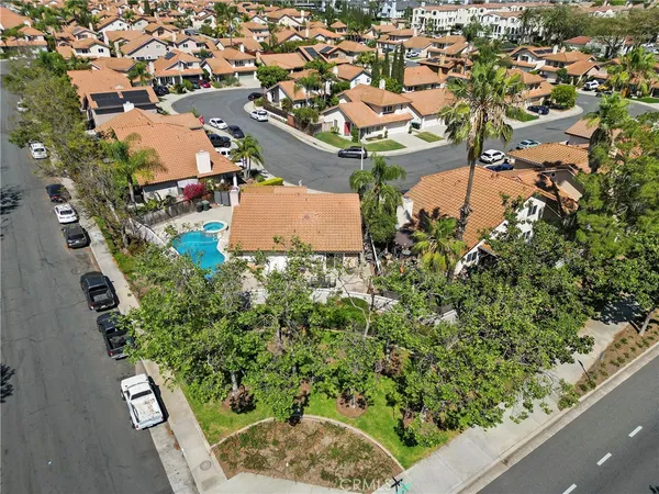 $955,000 | 11 Vía Becerra, Rancho Santa Margarita, CA 92688