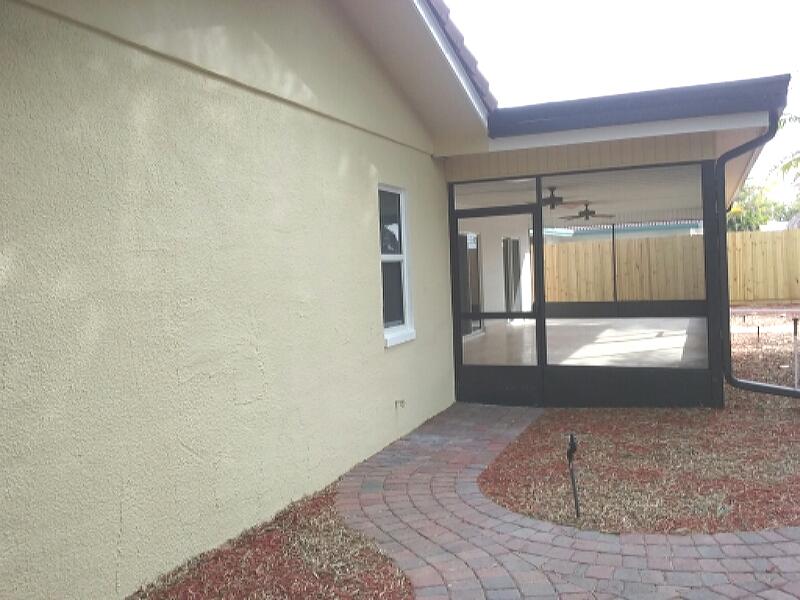 1628 Northwest 8th Street Boca Raton, FL 33486 - Photo 10 of 43 2016-02-11 13.56.55