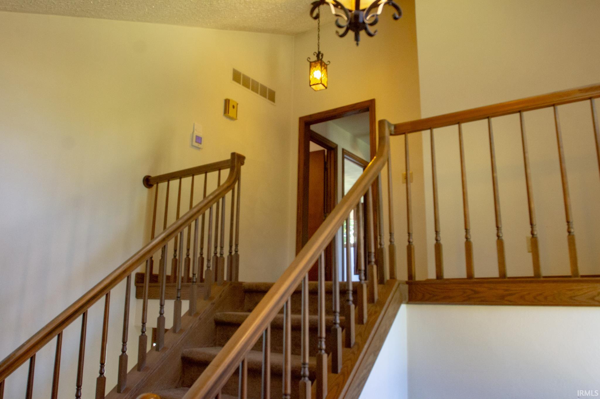 4234 200S Jasper, IN 47546 - Photo 9 of 37 Gallery Image 9