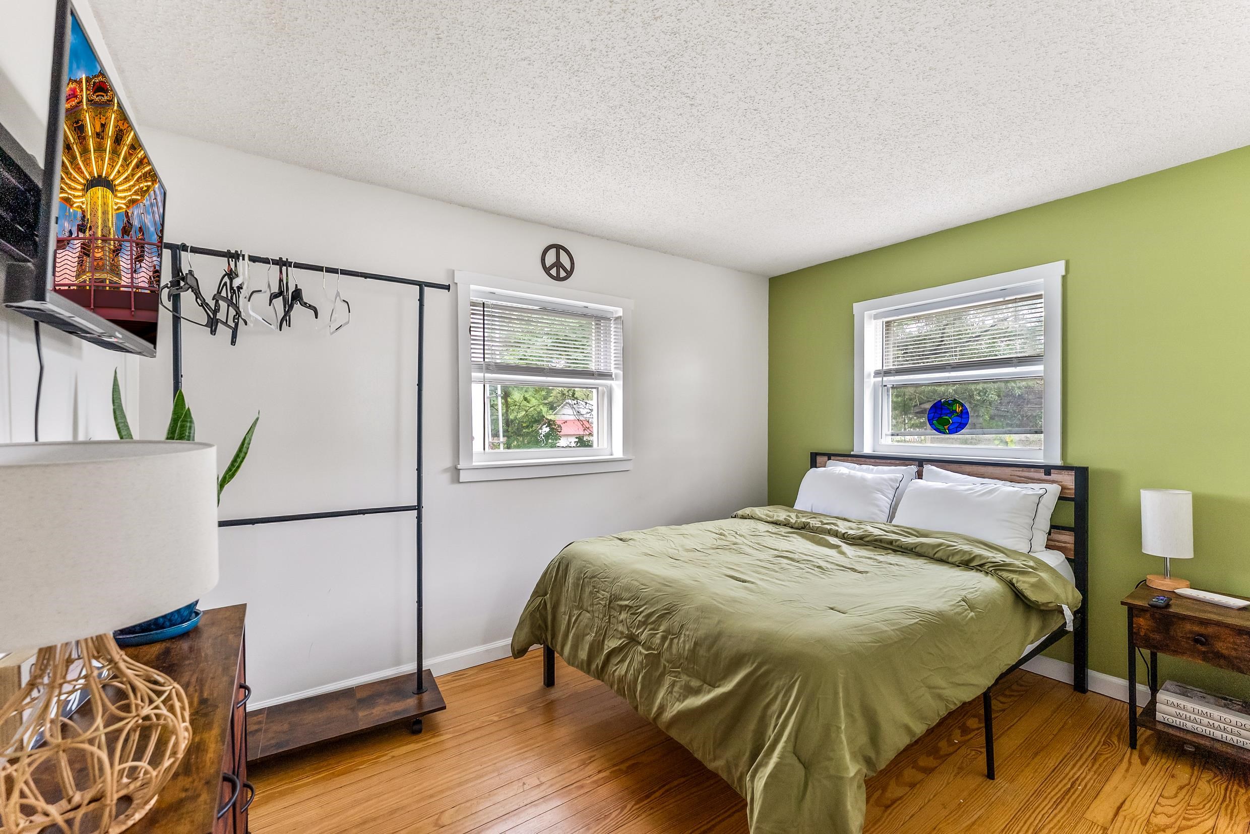 213 Langs Avenue Villas, NJ 08251 - Photo 11 of 20 a bedroom with a bed and a window