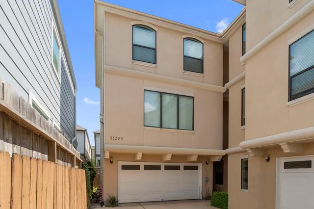 $2,800 | 5329 Egbert Street, Unit C, Houston, TX 77007