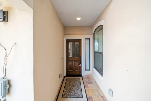 $2,800 | 5329 Egbert Street, Unit C, Houston, TX 77007