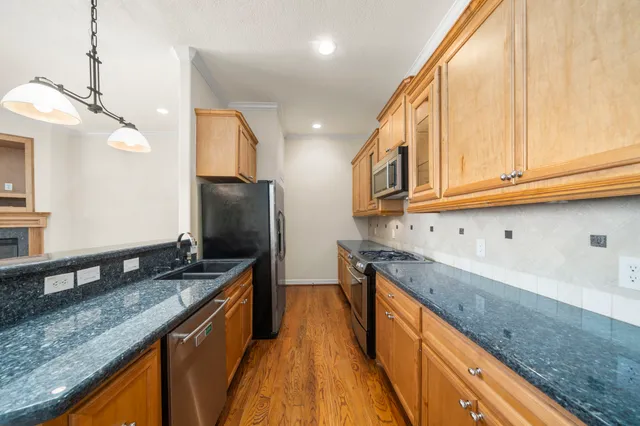 $2,800 | 5329 Egbert Street, Unit C, Houston, TX 77007