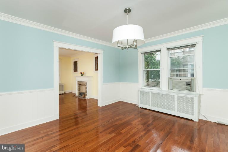4411 Harcourt Road Baltimore, MD 21214 - Photo 16 of 30 Dining Room