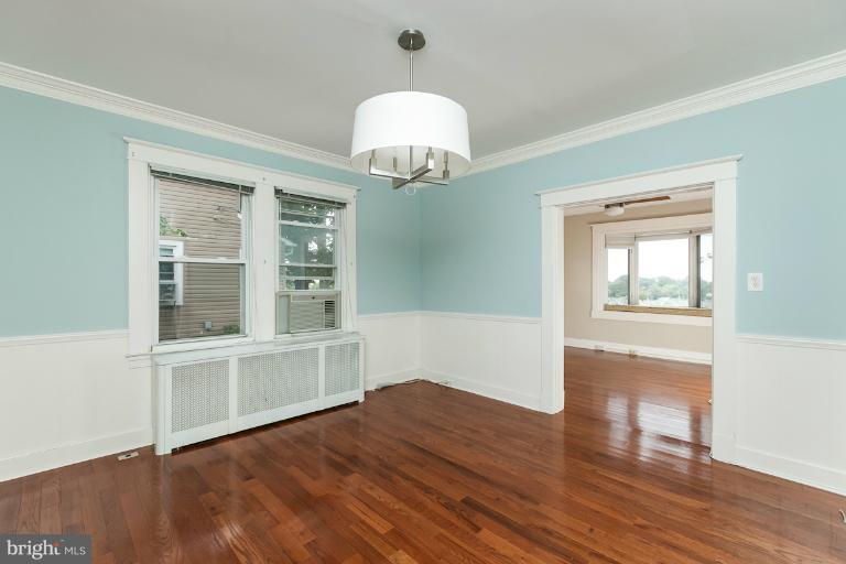 4411 Harcourt Road Baltimore, MD 21214 - Photo 23 of 30 Dining Room