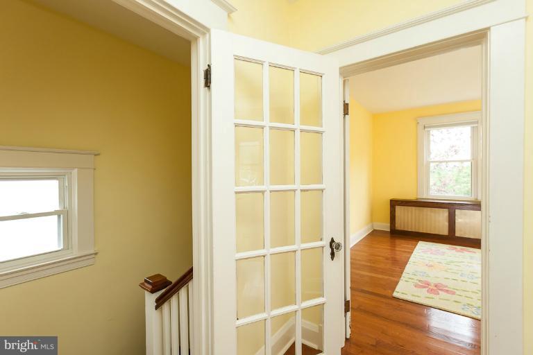 4411 Harcourt Road Baltimore, MD 21214 - Photo 10 of 30 Interior (General)