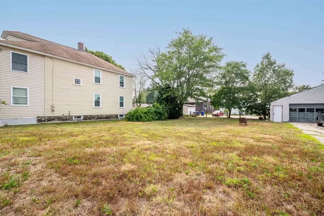 $2,100 | 106 Bismark Street, Manchester, NH 03102